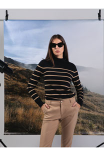 Ženske pantalone ravnog kroja sa džepovima Tiffany Production