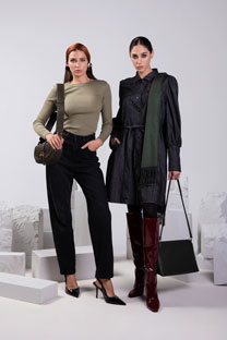 Tiffany Production Ženske crne farmerke sa ukrasnim cirkonima