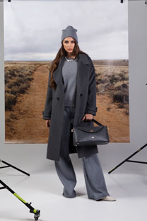 Tiffany Production Ženski kaput klasičnog kroja sa dugmadima