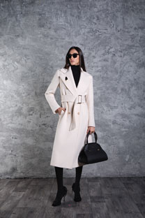 Tiffany Production Broš u obliku devojke u kontrastnoj haljini