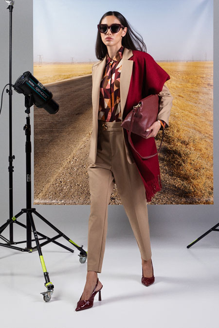 Ženske pantalone visokog struka sa ukrasnim dugmetom Tiffany Production