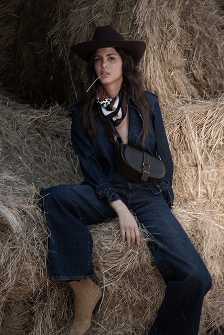 Farmerke širokih nogavica sa kontrastnim umetkom i dubokim strukom Tiffany Production