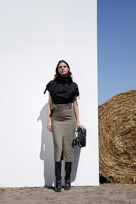 Bluza bez rukava sa visokom kragnom i kaiševima Tiffany Production