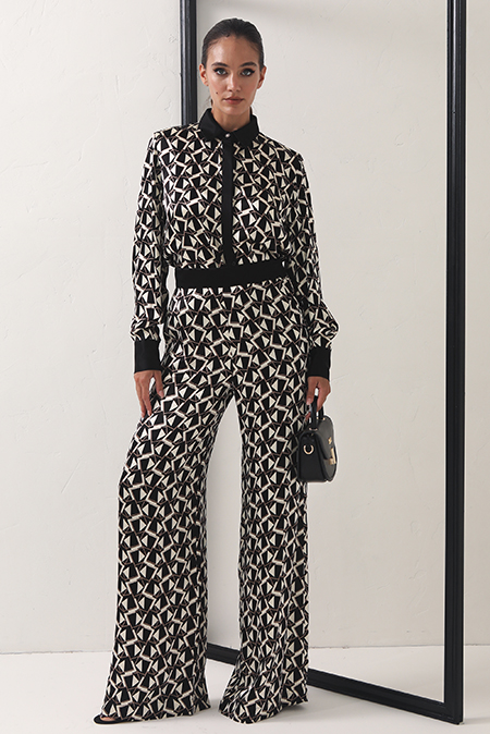 Ženska košulja dugih rukava sa kontrastnim porubima u dezenu Tiffany Production