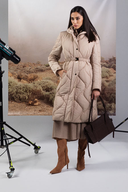 Prošivena midi jakna sa kapuljačom i kaišem Tiffany Production