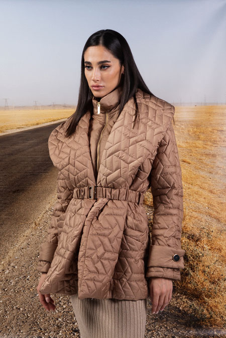 Ženska prošivena jakna sa kaišem i širokom kragnom Tiffany Production