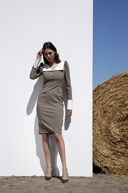 Tiffany Production Ženska midi haljina sa zvonastim rukavima