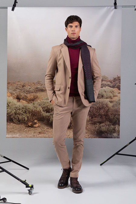 Tiffany Production Muške jednobojne pantalone sa džepovima